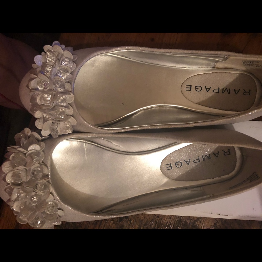 Women’s shoes